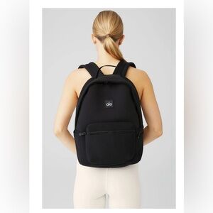 NWT Alo Yoga Stow Backpack in Black Neoprene with Detachable Pouch